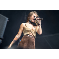 tove lo undefined-GmfZYUw1.jpg